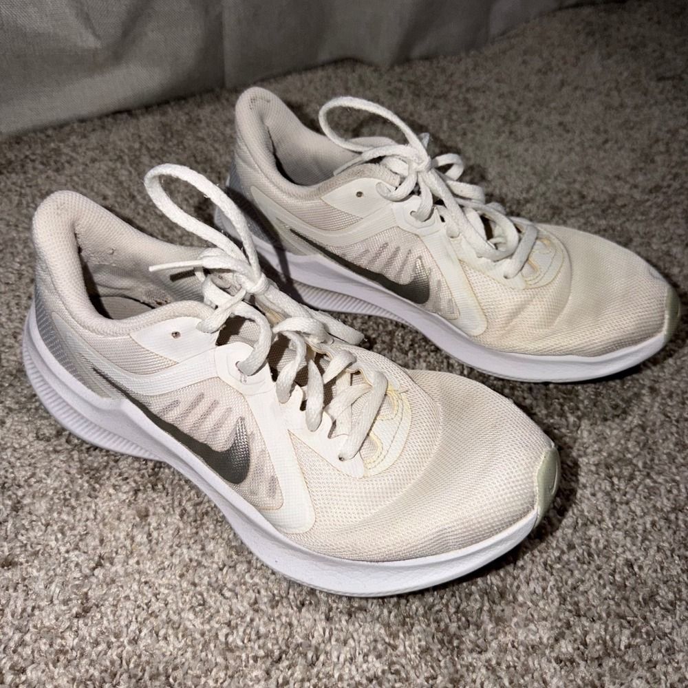 White Nike Sneaker Size 7.5 Women's Lace Up